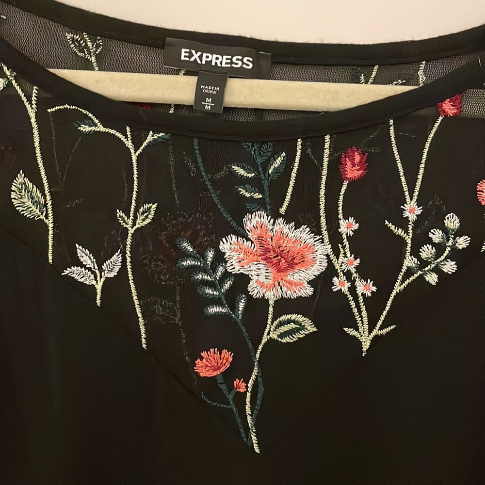 Express top - Picture 2 of 4